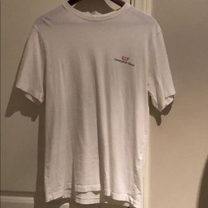 White vineyard vines short sleeve tee